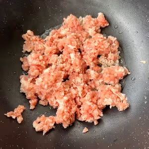 比布丁還要嫩，老少皆宜的肉沫蒸蛋