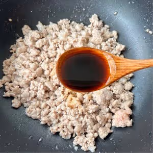 比布丁還要嫩，老少皆宜的肉沫蒸蛋