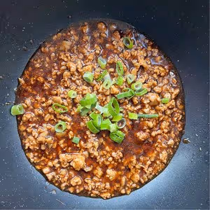 比布丁還要嫩，老少皆宜的肉沫蒸蛋