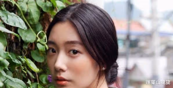 她是「亞洲第一美女」,本以為太美而無人敢追,原來早已嫁人為妻