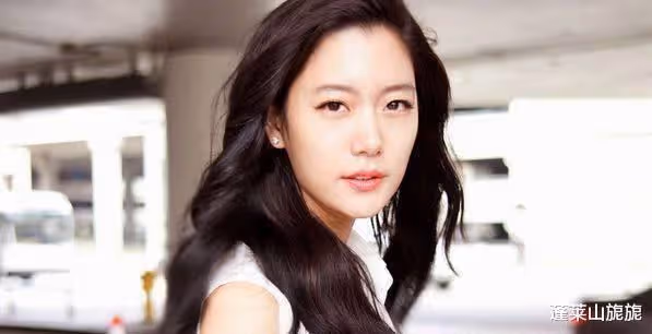 她是「亞洲第一美女」,本以為太美而無人敢追,原來早已嫁人為妻