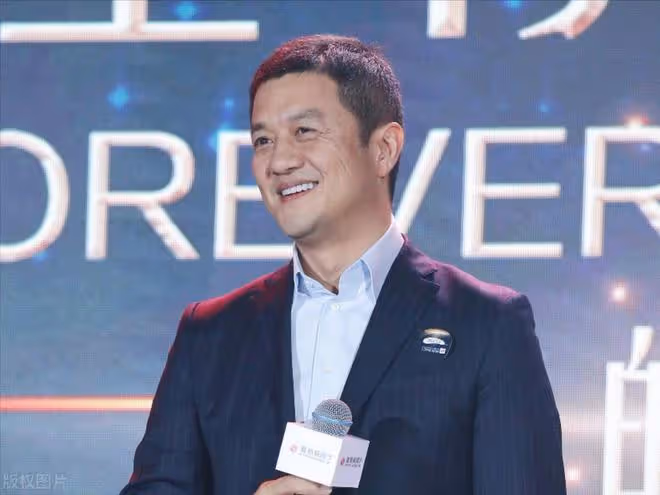 之前查無此人,戀愛後一夜爆紅,這8位男星分手後都「糊」了