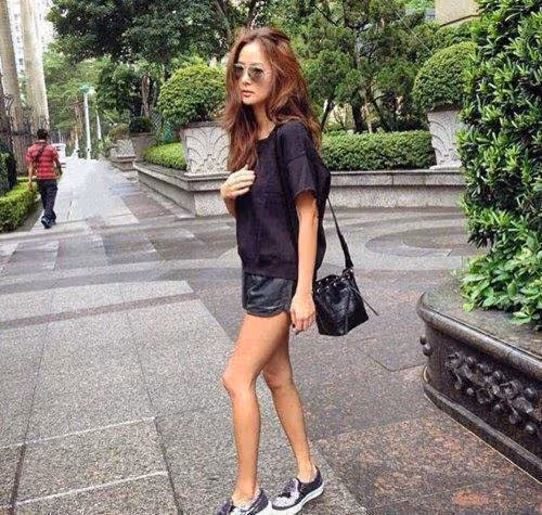 她是台灣第一名媛，21歲嫁給商業大佬，今41歲美成這樣