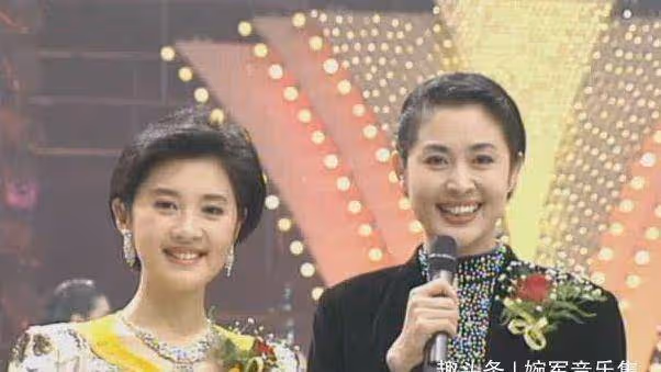 趙本山為她茶飯不思，經歷3次婚姻5次戀愛，如今60歲成了這樣