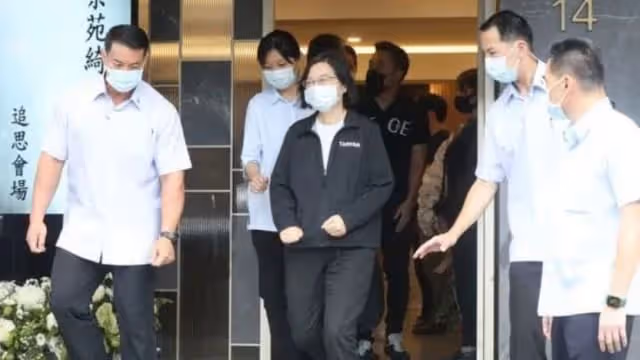 永別了！余苑綺白棺花海伴長眠