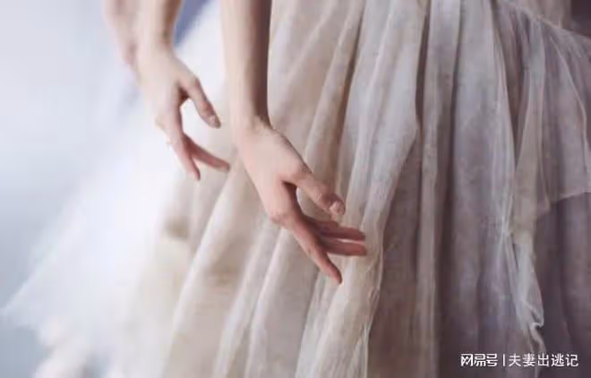 母親離婚時沒有帶走兒子,多年後兒子說:媽,我不會給您養老的