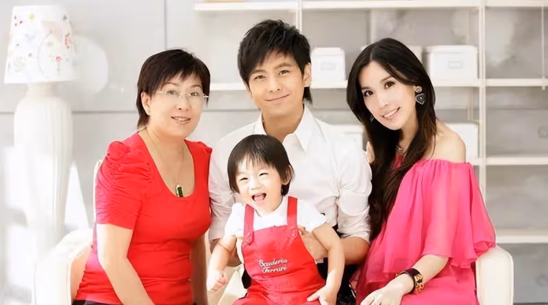 林志穎對陳若儀一見鐘情,相愛12年有兒子,妻子懷雙胞胎胖30公斤,被公開林太太身份後:從不炫富也不炫夫