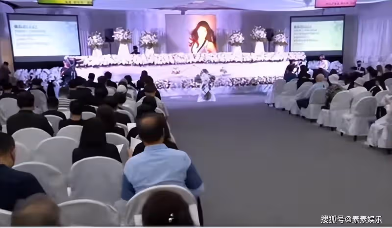 余苑綺告別追思會:家人抱成一團痛哭,父親稱她無病無痛做天使