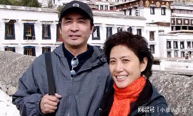 吳玉華:想要孩子決定離婚,再遇畫家生倆娃,一兒一女晚年幸福