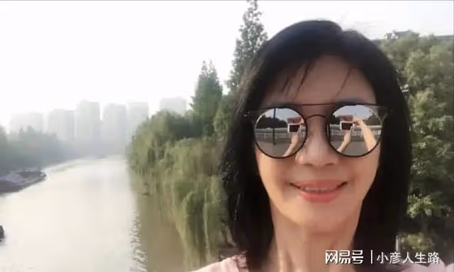 吳玉華:想要孩子決定離婚,再遇畫家生倆娃,一兒一女晚年幸福