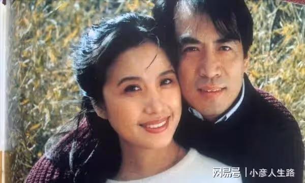 吳玉華:想要孩子決定離婚,再遇畫家生倆娃,一兒一女晚年幸福
