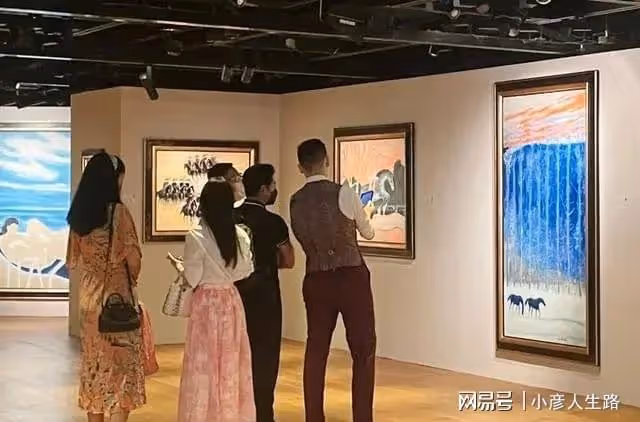 方媛看畫展引爭議,工作人員還原真實場景,郭富城說了2個字好甜