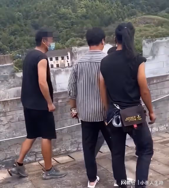 蓮花樓劇組工作人員打人?官微發文致歉:第一時間將打人者開除