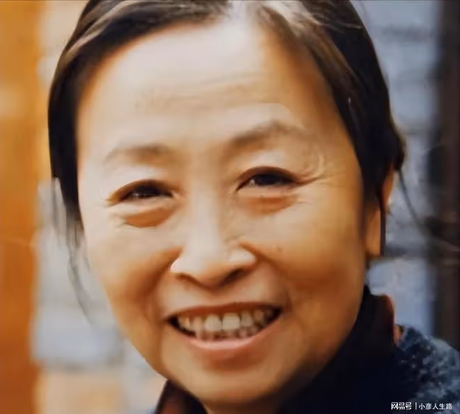 張少華:一生住小房子,去世前拚命拍戲,為清華高材生兒子還房貸