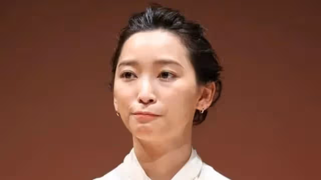 眼不見東出昌大為凈　杏證實帶孩子和寵物移居巴黎