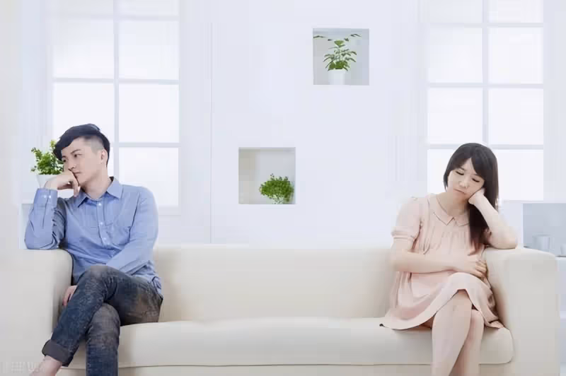 「我月薪7000讓我每月拿5000小舅子供房?」妻子:你不幫誰幫誰