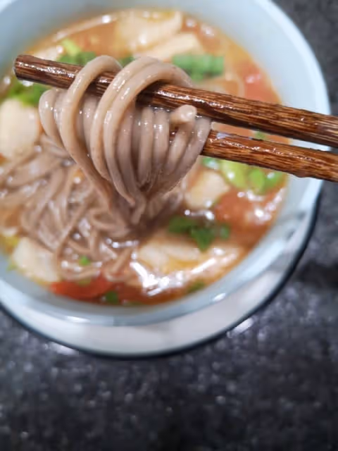 （低脂飽腹）番茄龍利魚蕎麥麵