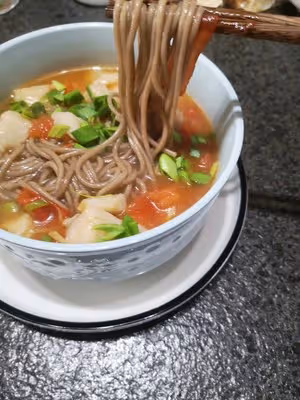（低脂飽腹）番茄龍利魚蕎麥麵