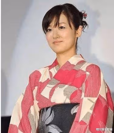 曾被千萬人表白「等你長大」,現在27歲了,還有誰敢表白?