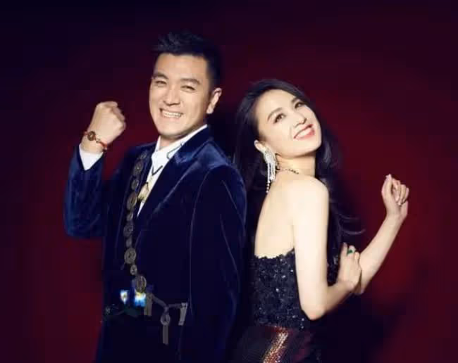 拼三胎?39歲黃聖依近況曝光疑懷孕 穿孕婦裝