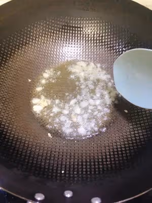 ［蒜香清炒時蔬］