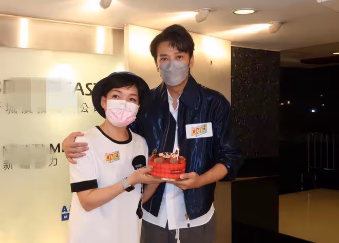 港星陳曉東定居內地近況!擁有多套房子身家不菲,女兒在北京上學