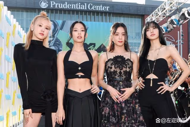BLACKPINK參加VMA頒獎禮走上紅毯，生圖顏值耀眼！