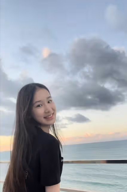 趙文卓發文慶祝大女兒上學,曬九宮格照滿是不舍,大女兒長腿吸睛