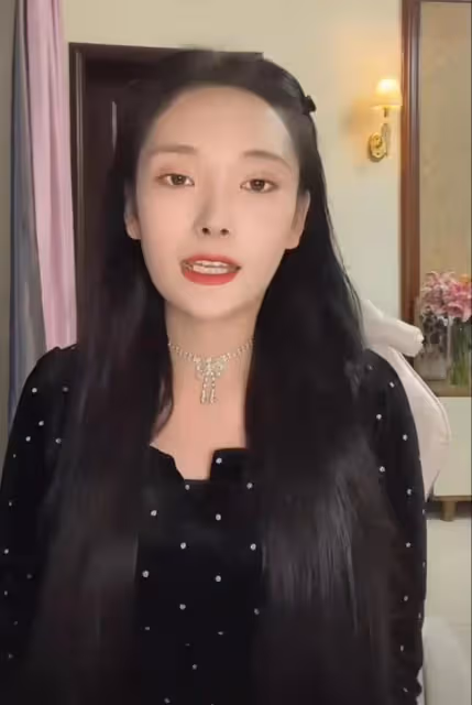 美女網紅被男友暴打!滿臉是血邊直播邊報警,男方被扒有家暴前科