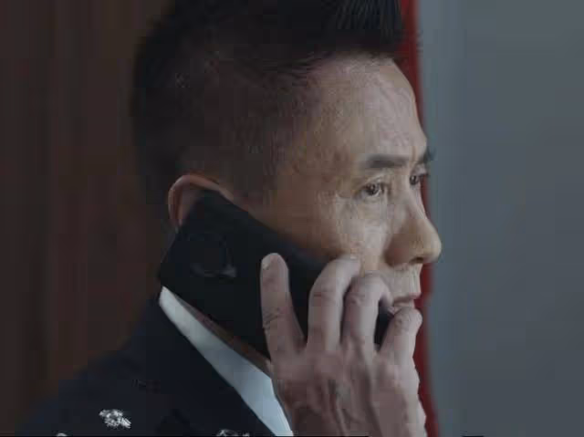 《冰雨火》一個真相大白了！吳振峰是臥底，陳副總隊的身份曝光