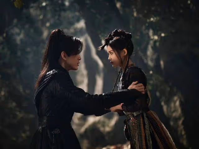 蒼蘭訣：觴闕的真身是黑龍，赤地女子是紅蓮，長珩的真身是什麼？