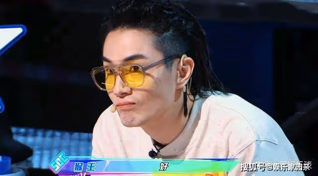 《這！就是街舞5》第三期，王一博被選手出場嚇到，又被感動哭了
