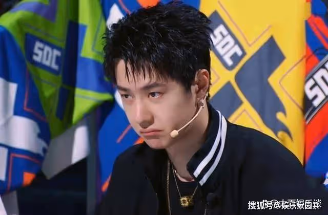 《這！就是街舞5》第三期，王一博被選手出場嚇到，又被感動哭了