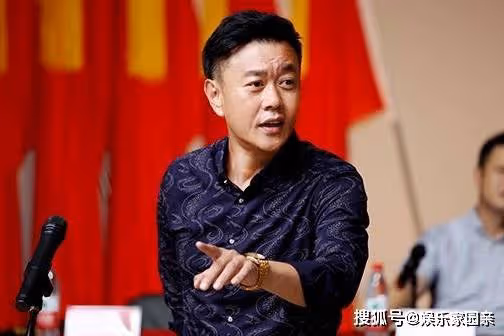 他是上億公司老總，卻偏愛和張嘉譯演戲，導演嘲笑：片酬沒有油錢多