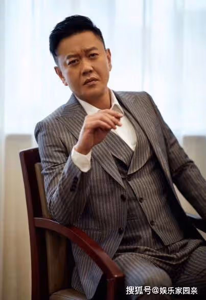 他是上億公司老總,卻偏愛和張嘉譯演戲,導演嘲笑:片酬沒有油錢多