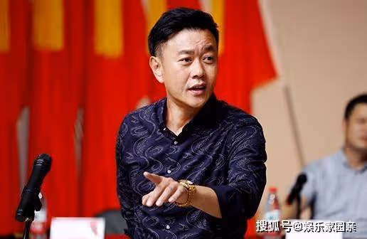 他是上億公司老總,卻偏愛和張嘉譯演戲,導演嘲笑:片酬沒有油錢多