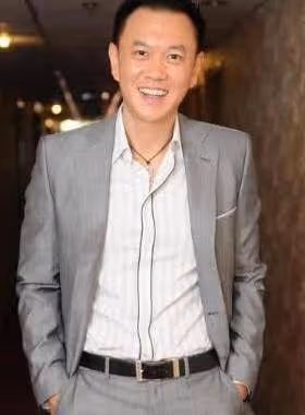 他是上億公司老總,卻偏愛和張嘉譯演戲,導演嘲笑:片酬沒有油錢多