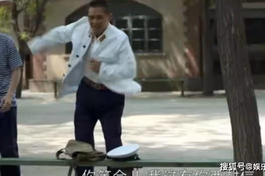 《父母愛情》里被人忽略的一處穿幫：安傑居然和未來的兒子同框了！