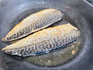 家常快手菜 香煎青花魚