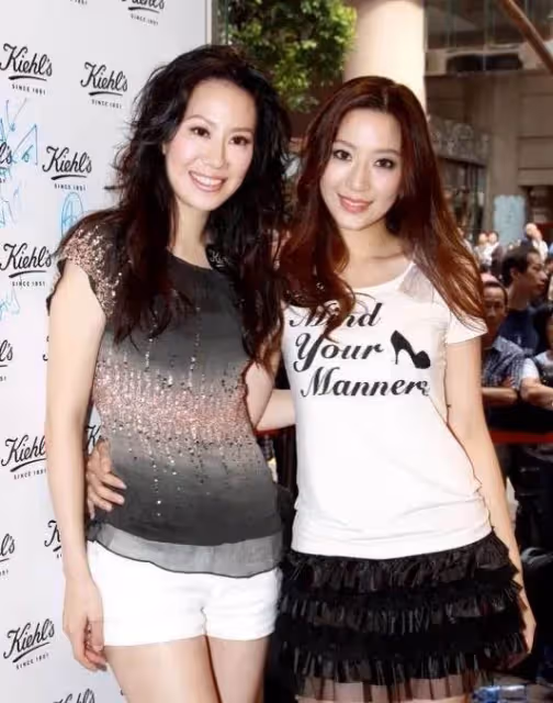 一個嫁功夫巨星，一個嫁百億豪門，成功靠婚姻從「偽名媛」變成了真豪門，網友：汪詩詩和汪圓圓的好命人生
