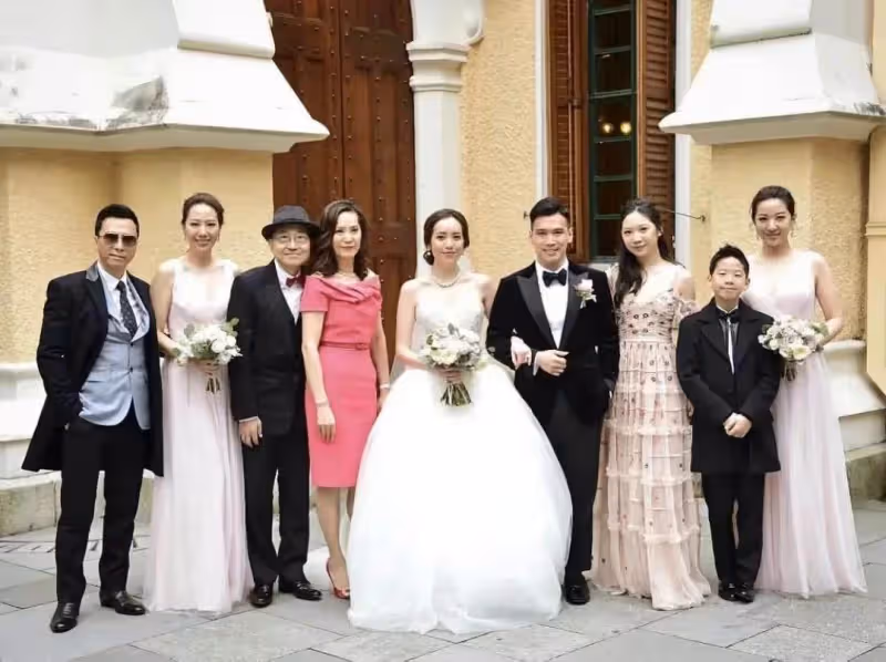 一個嫁功夫巨星，一個嫁百億豪門，成功靠婚姻從「偽名媛」變成了真豪門，網友：汪詩詩和汪圓圓的好命人生