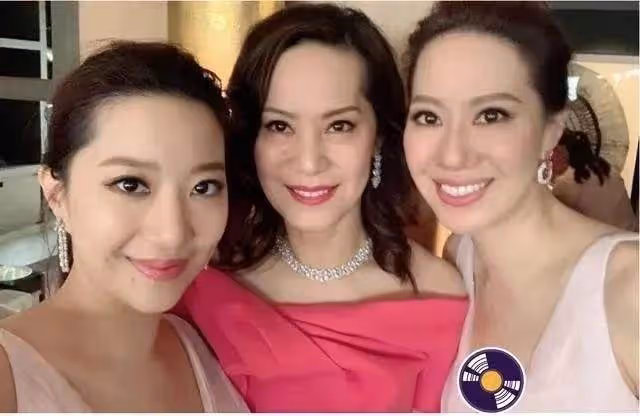 一個嫁功夫巨星，一個嫁百億豪門，成功靠婚姻從「偽名媛」變成了真豪門，網友：汪詩詩和汪圓圓的好命人生