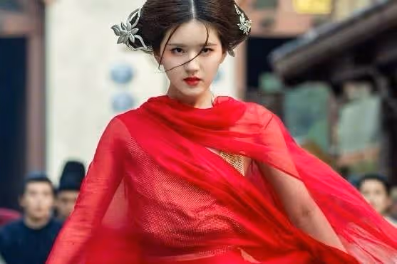 《傳聞中的陳芊芊》選角之爭，「她」才是第一人選，拒演後成就趙露思
