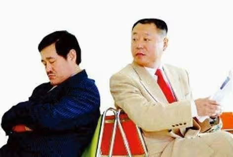 為了妻兒不惜與趙本山撕破臉,如今獲得影帝對丑妻不離不棄!