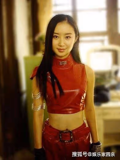 當49歲楊鈺瑩與32歲舒暢比美，網友：這就是裝嫩與真嫩的差別！