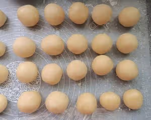 廣式月餅（蛋黃蓮蓉/蛋黃豆沙）（100克20個）