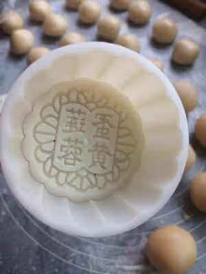 廣式月餅（蛋黃蓮蓉/蛋黃豆沙）（100克20個）