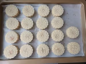 廣式月餅（蛋黃蓮蓉/蛋黃豆沙）（100克20個）