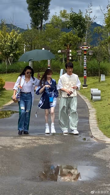張棟樑現身綜藝錄影　與王心凌並肩合體網民喊期待