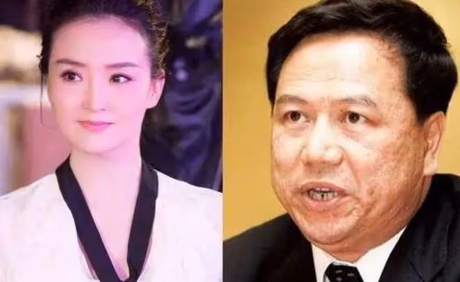 王艷豪宅頂樓看風景,穿2千上衣戴百萬名表,48歲皮膚白到發光